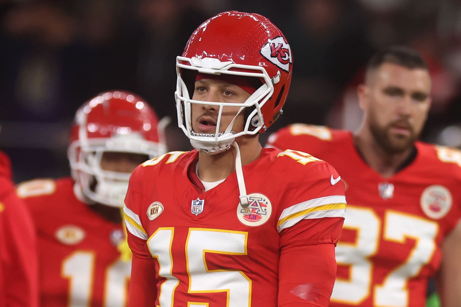 Mike Florio claims Patrick Mahomes and Travis Kelce are getting carried to top AFC seed - “The Chiefs are flawed” - Mnews