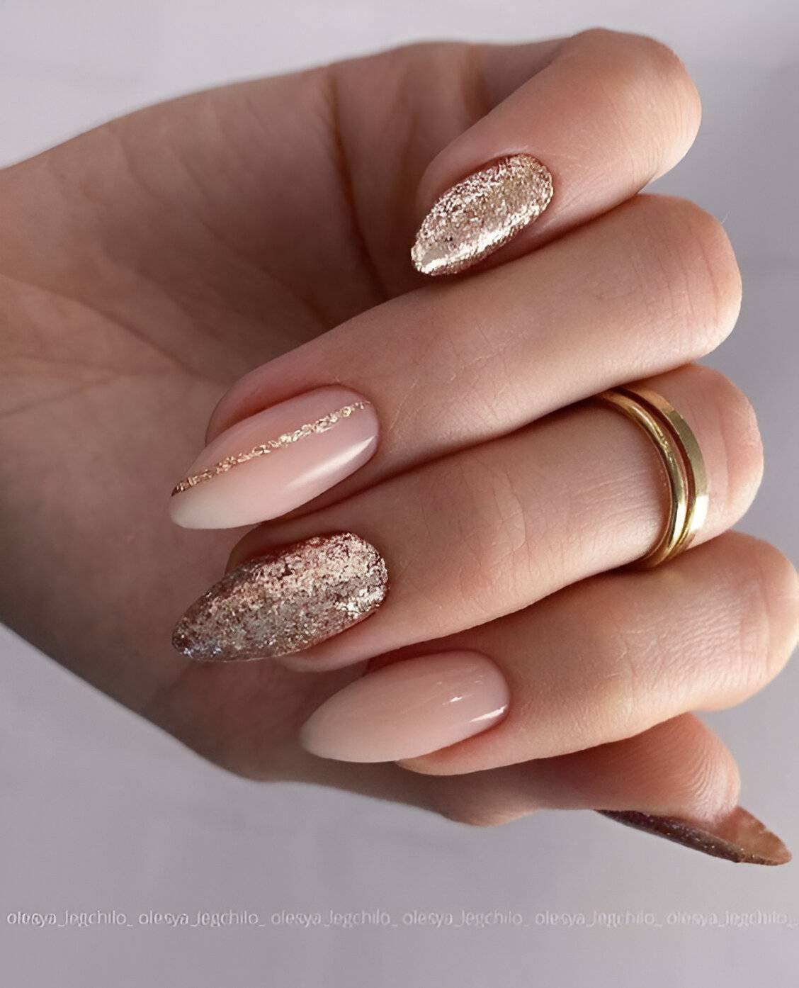 Gorgeous Glitter Nails Ideas To Shine All Year Round - T-News
