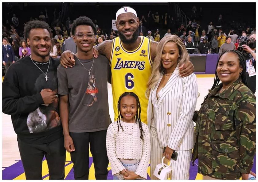 Continuing the Legacy: Zhuri James, Daughter of LeBron James, Earns MVP Honors Under Her Father's Coaching at a Youth Basketball Tournament - amazingdailynews.com