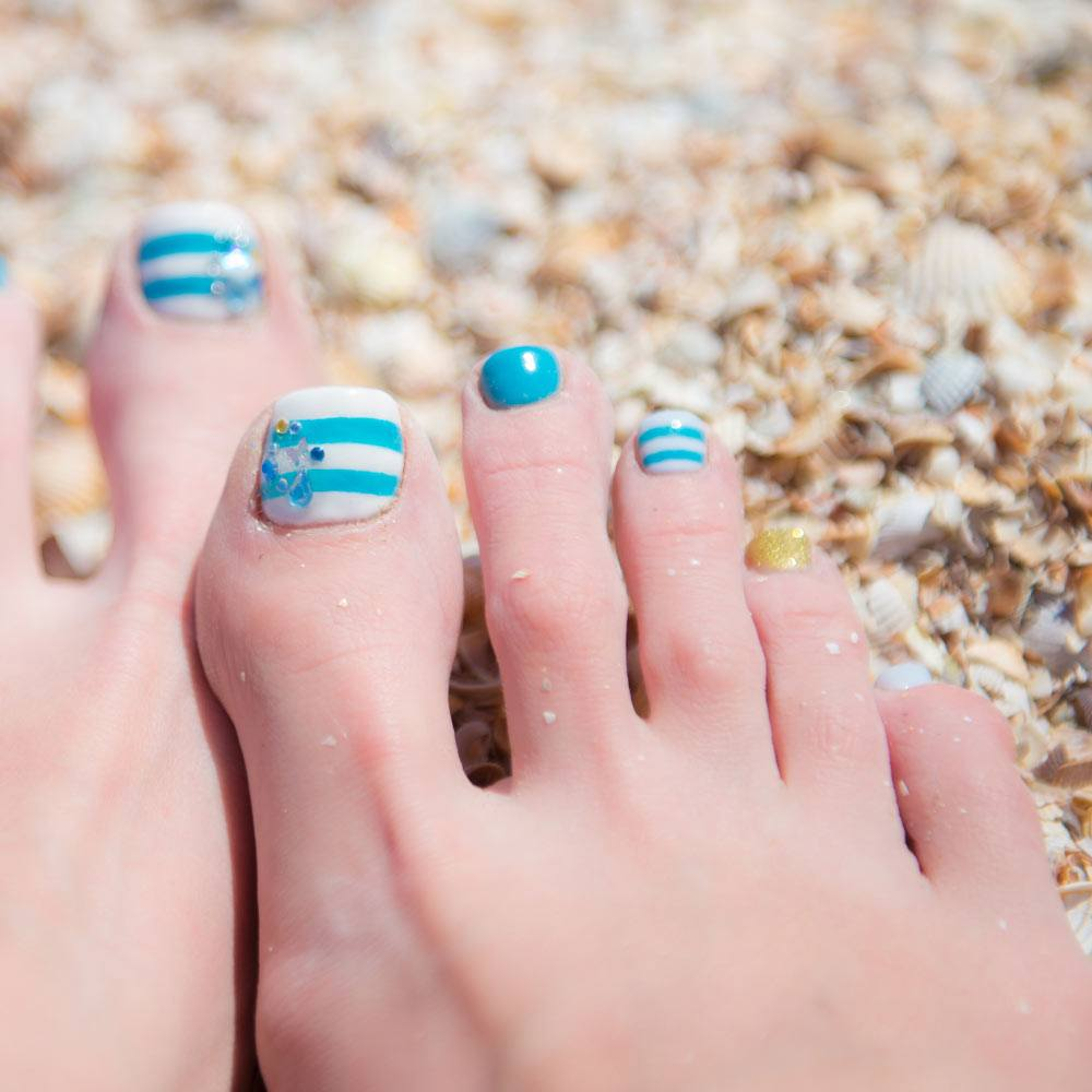 40 Cute, Beautiful and Trending Pedicure Patterns 2023 - sunflowerscianjur