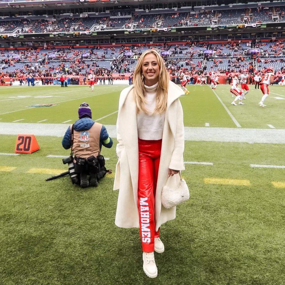 When It Comes to Game-Day Style, Brittany Mahomes Is an Experienced Expert – Check Out Her New Look! - Mnews