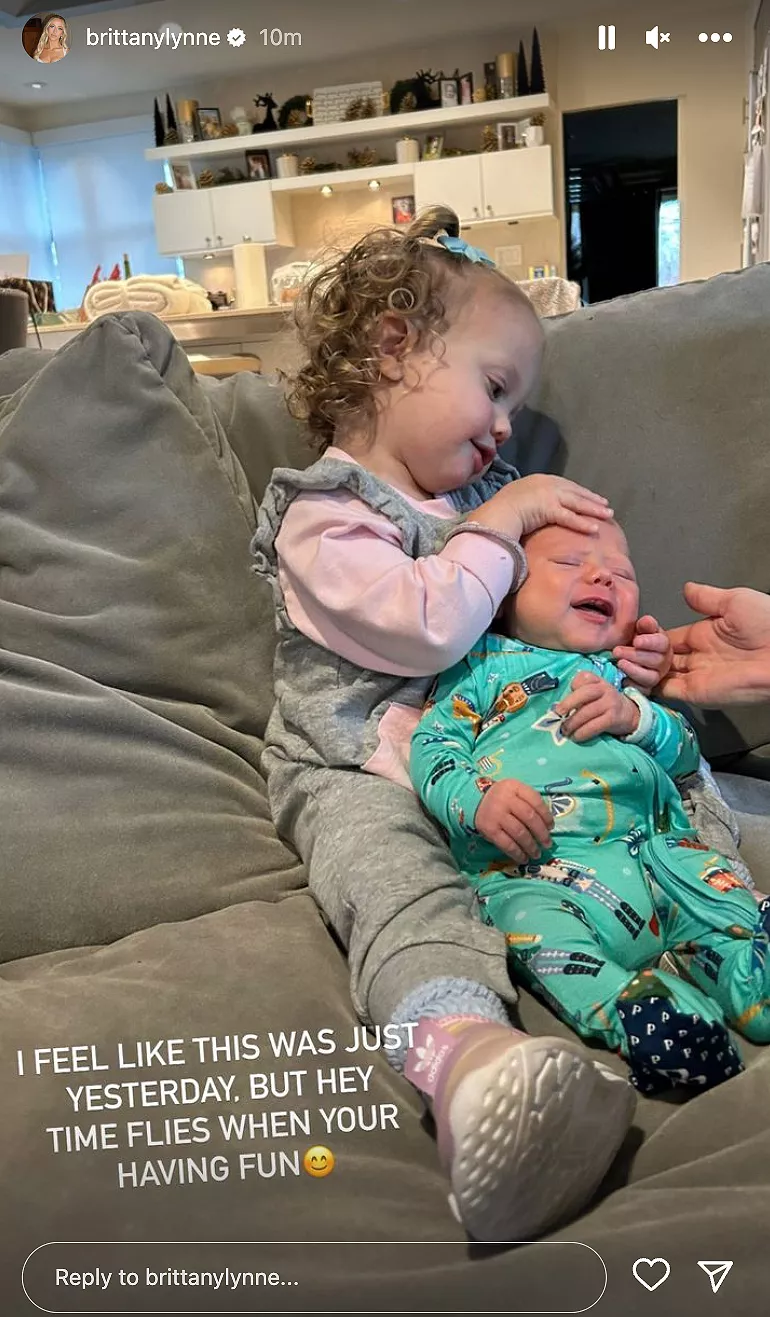 Brittany Mahomes Snaps Sweet Bedtime Cuddle Between Son Bronze and Daughter Sterling: 'Nothing Better' - Mnews