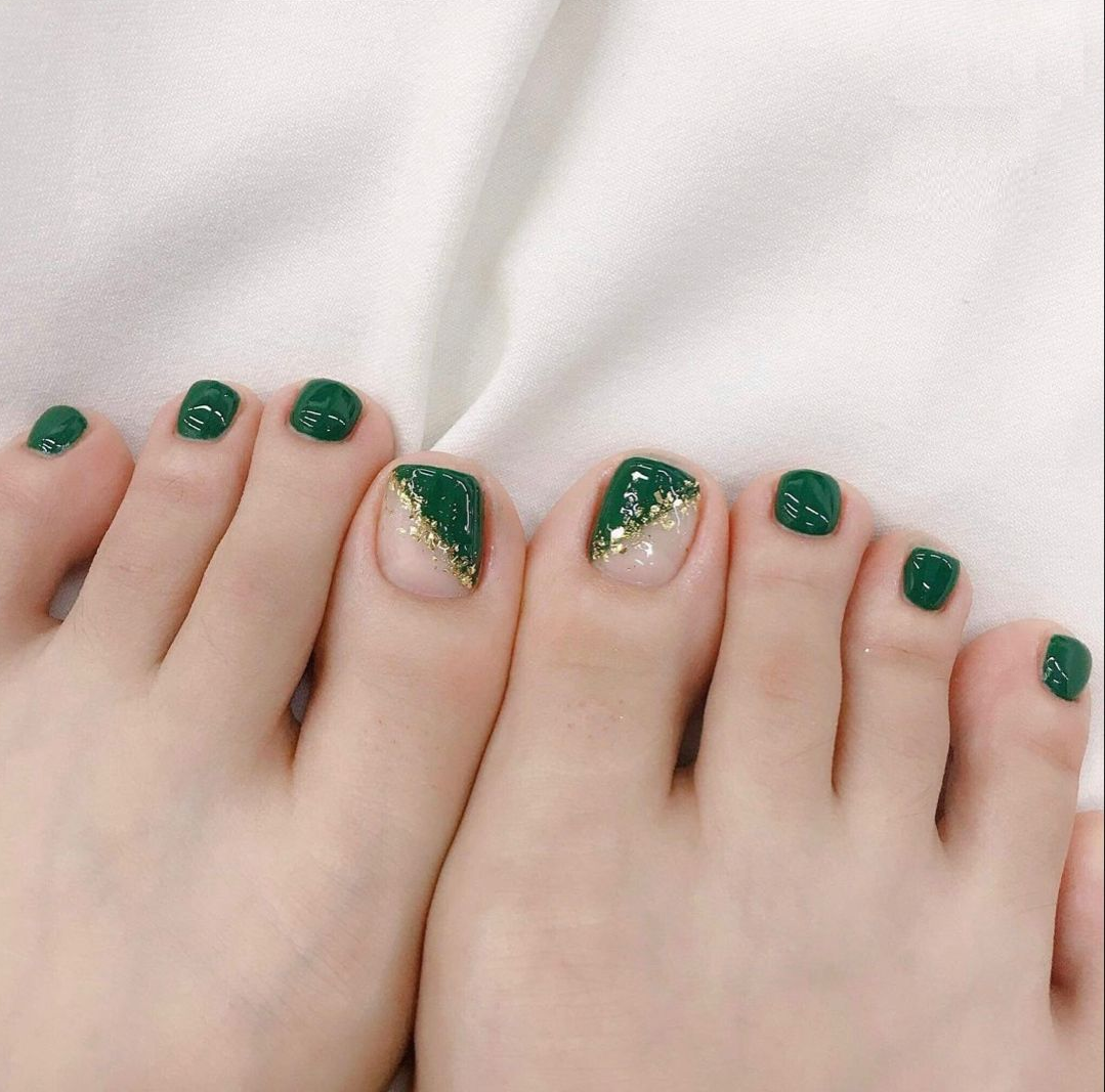 40 Cute, Beautiful and Trending Pedicure Patterns 2023 - sunflowerscianjur