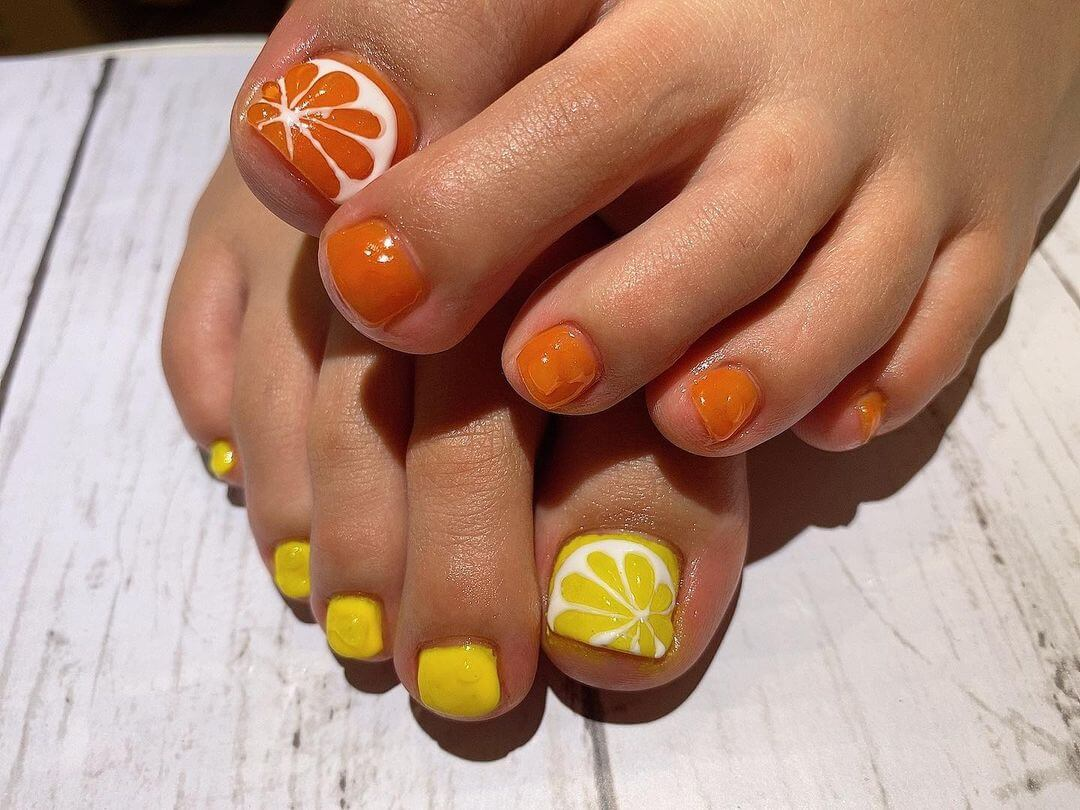 40 Cute, Beautiful and Trending Pedicure Patterns 2023 - sunflowerscianjur