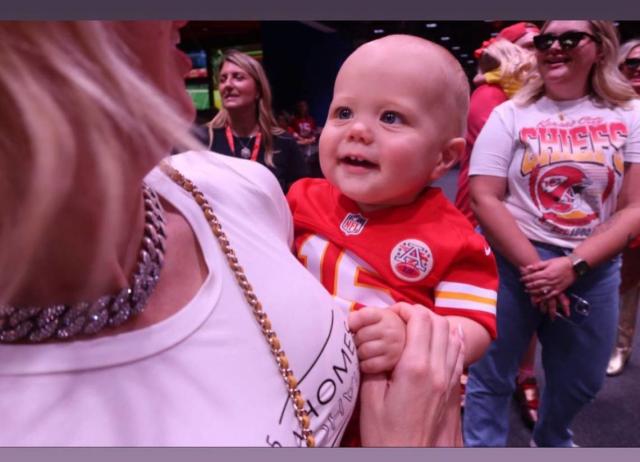 Brittany Mahomes Shared Adorable Photos of a Fall Family Outing & Baby Bronze Is a Whole Mood - Mnews