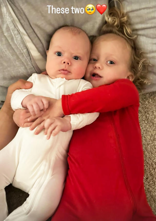 Brittany Mahomes Snaps Sweet Bedtime Cuddle Between Son Bronze and Daughter Sterling: 'Nothing Better' - Mnews