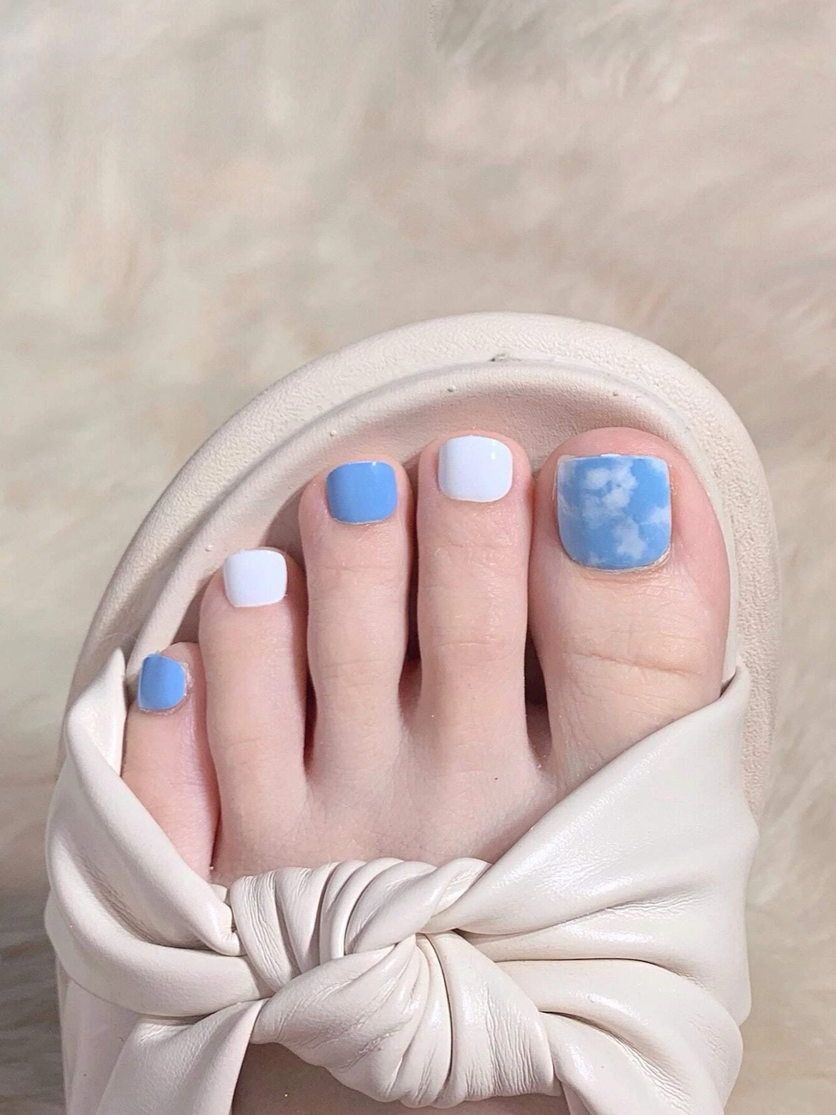 40 Cute, Beautiful and Trending Pedicure Patterns 2023 - sunflowerscianjur