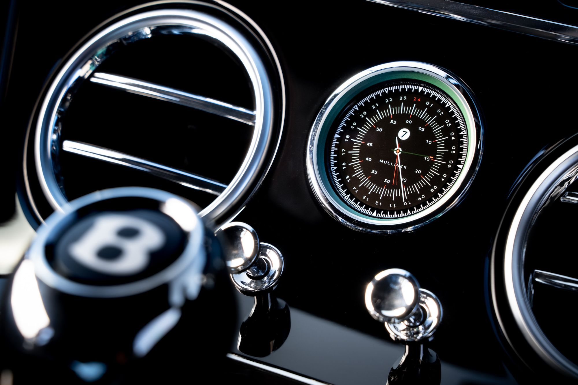 Bentley Speed 8 Tribute Has Piece of Le Mans Engine in Dashboard