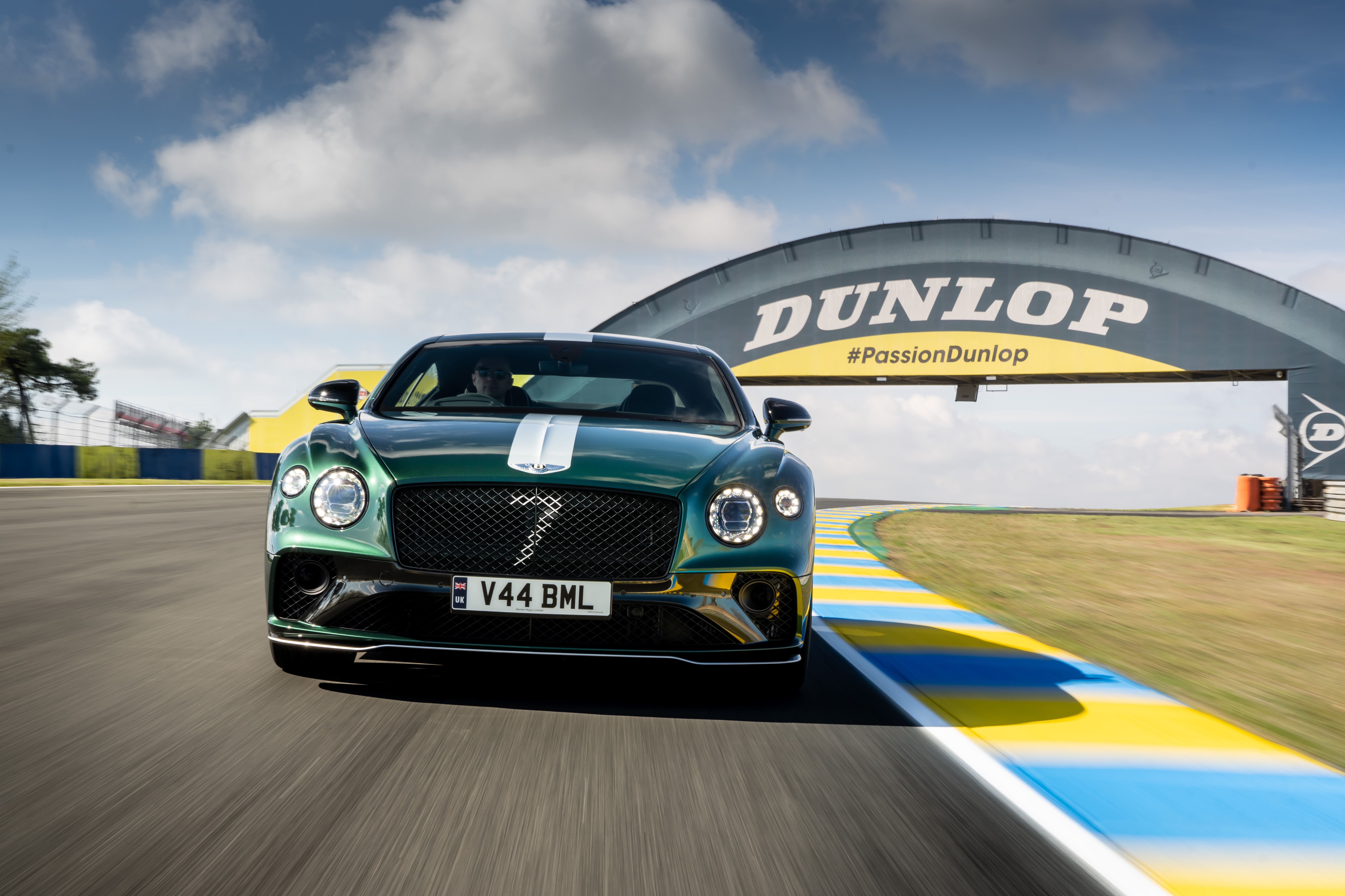 Bentley Continental GT, GTC Specials Honor Past Le Mans Racing Glory