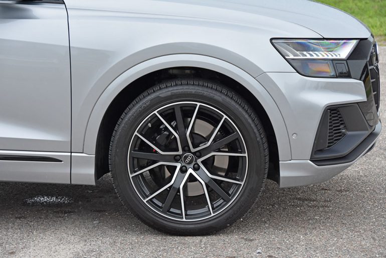 2022 audi sq8 prestige wheel tire