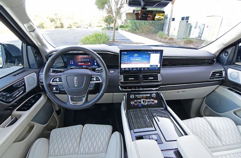 2022 lincoln navigator black label dashboard