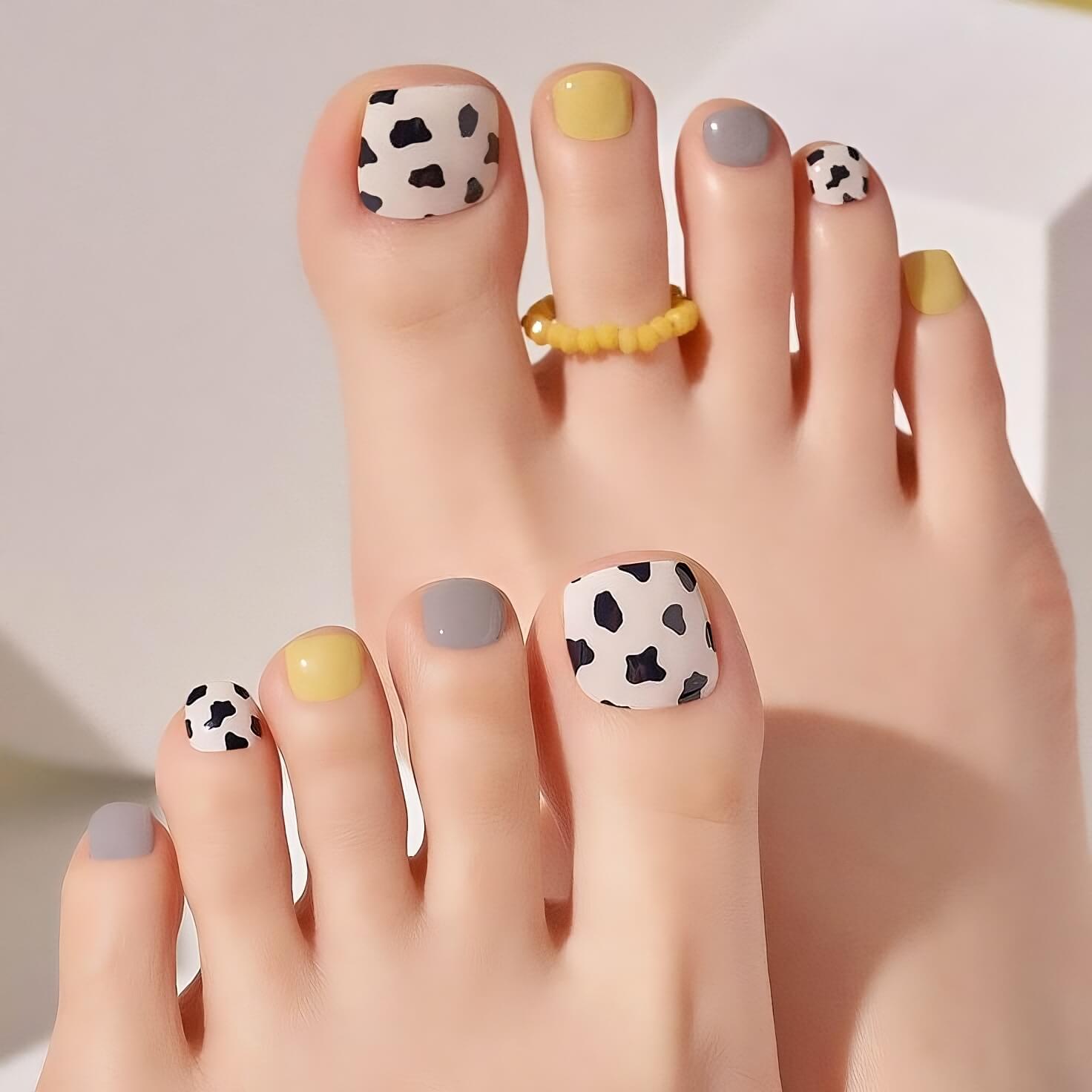 35 Charming Toenail Designs to Brighten Your Day – The Daily Worlds