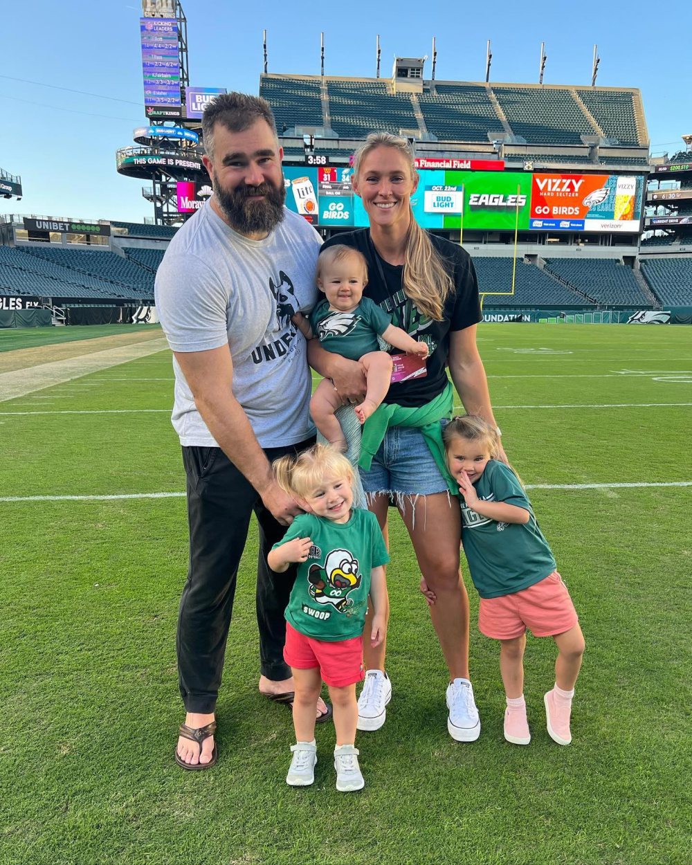 Beyond Super Bowl Triumphs – His Greatest Achievement is A Life of Champion with Wife Kylie Kelce – amazingsportsusa.com