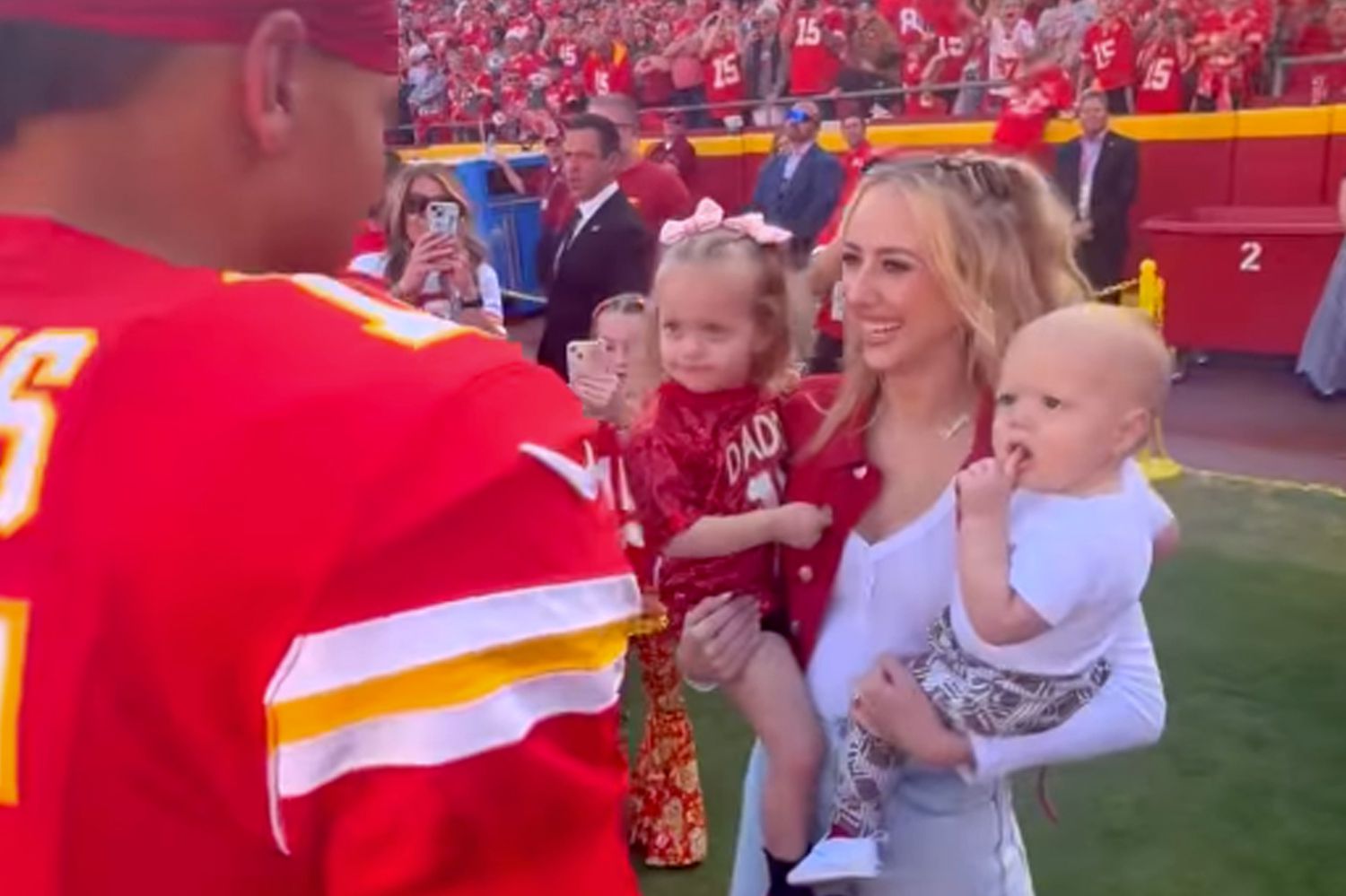 Patrick Mahomes' Son Bronze, 12 Months, Is a Whole 'Mood' as He Makes Rare Appearance on the Sidelines - Mnews