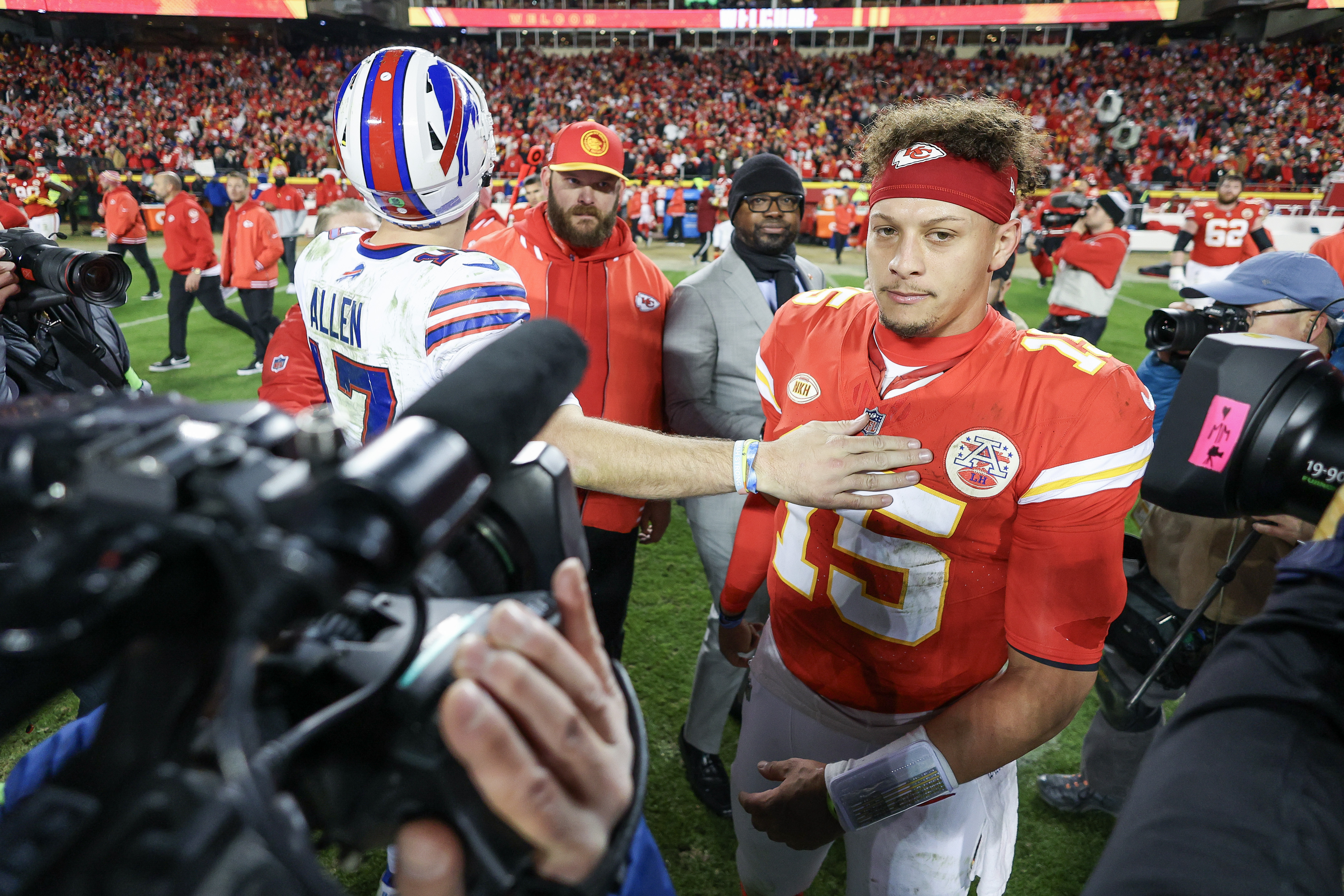 Inside Patrick Mahomes’ whirlwind year including Super Bowl win, new Kansas City mansion, and starring in Netflix show - Mnews