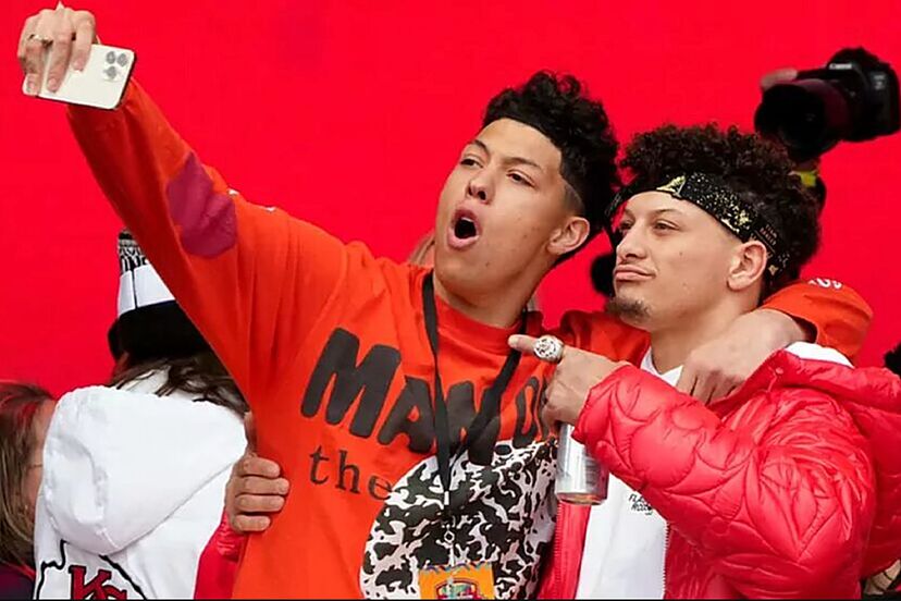 Jackson and NFL star Patrick Mahomes appear in a rare commemorative photo today