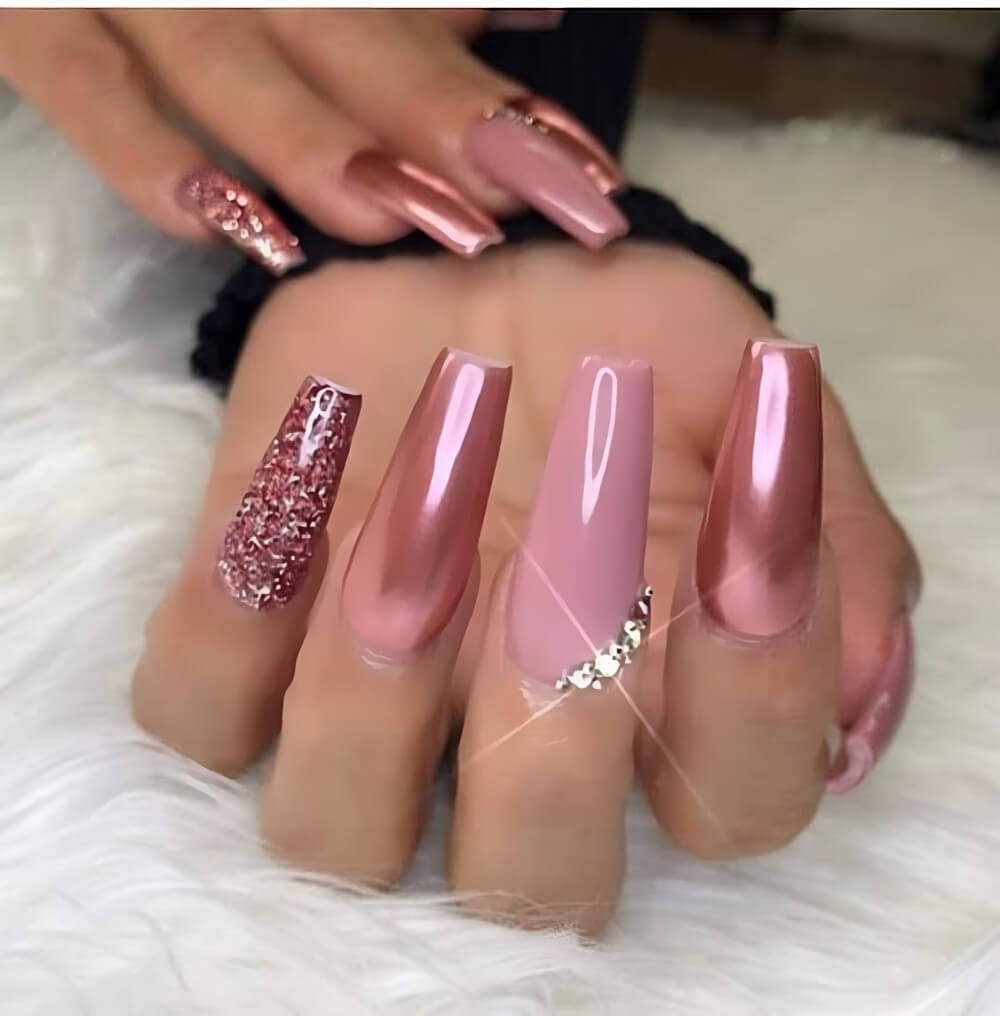 27 Breathtaking Chrome Nails For Your Special Night - 193