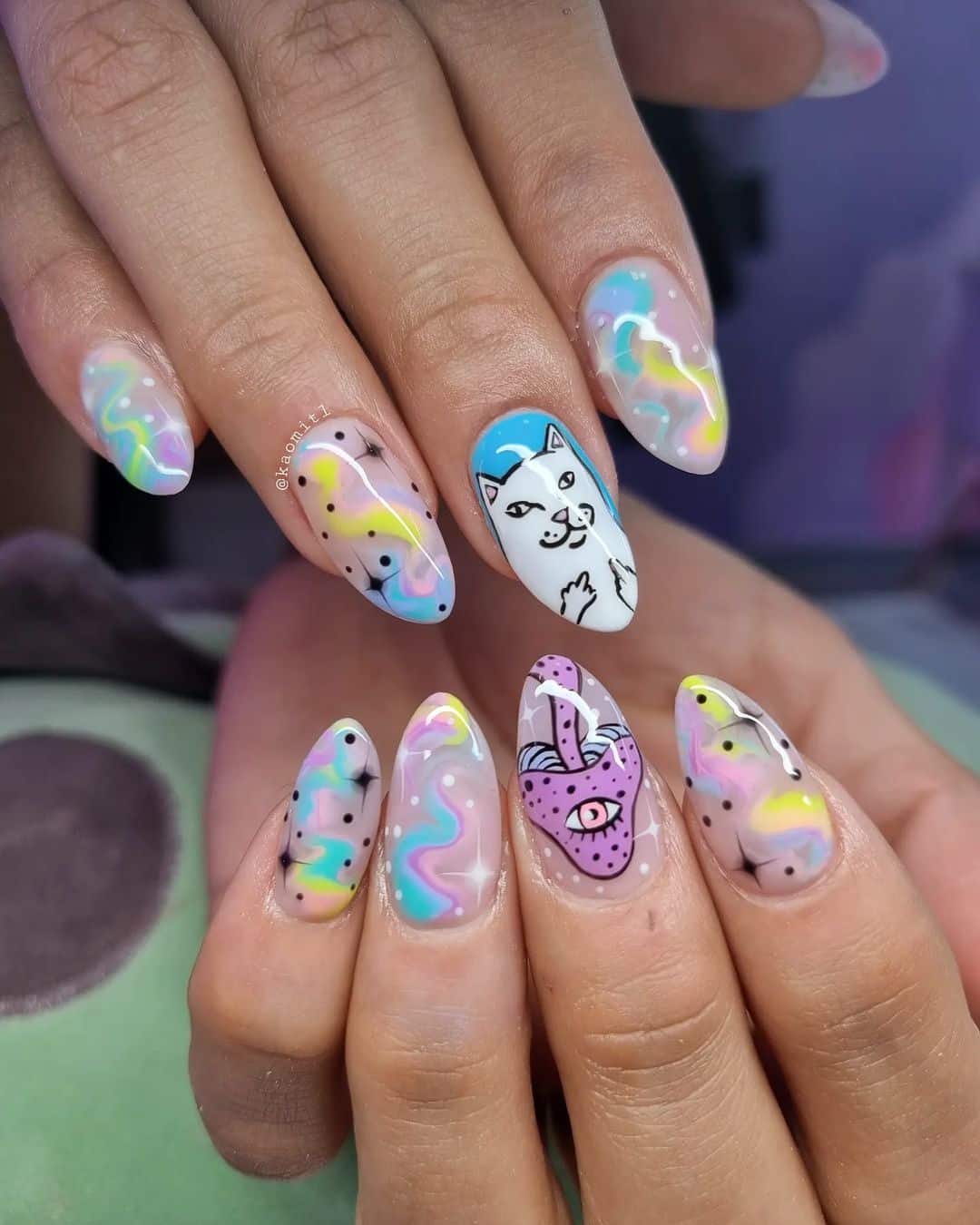 16 Gorgeous Galaxy Nails to inspire you
