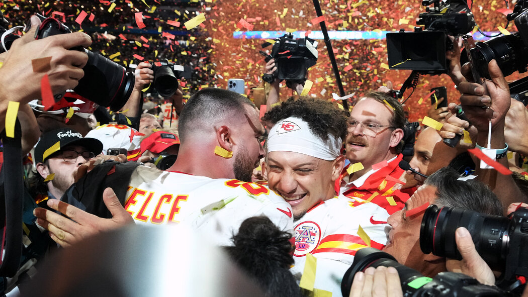 With Another Super Bowl Comeback, Patrick Mahomes Brightens N.F.L.'s Future - The New York Times