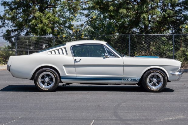 1965 Ford Mustang Fastback 4-Speed