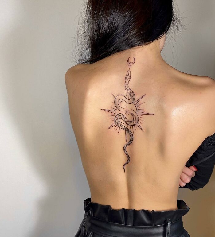 Elegant Spine Tattoo Ideas: Over 100 Designs For Men and Women | Bored Panda