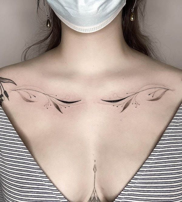 56 Gorgeous Collarbone Tattoos For Women - Our Mindful Life | Tattoos for women, Collar bone tattoo, Elegant tattoos
