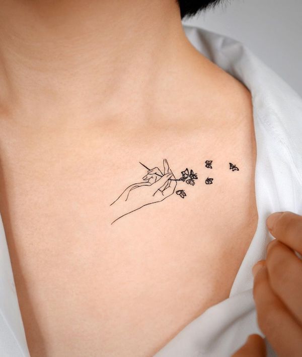 56 Gorgeous Collarbone Tattoos For Women - Our Mindful Life | Tattoos for women, Collar bone tattoo, Arrow tattoos for women